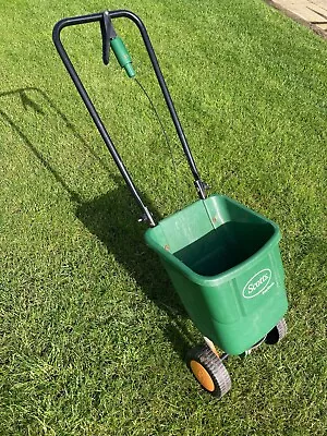 Scotts EasyGreen Rotary Lawn Spreader - Used By The Professionals • £25