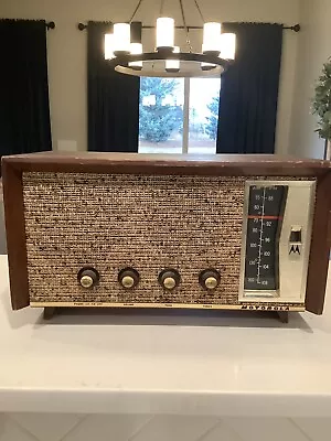 Vintage Tube Motorola Radio Rare 1950S? 10T28M Powers On UNRESTORED AS IS • $65