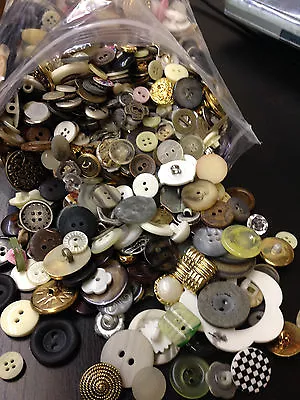 KILLER LOT!!!  5 Lbs MIXED LOT OF ALL TYPES OF PREMIUM BUTTONS • $49.99