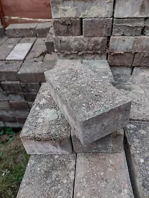 £200 • Buy 580 Used Drive Or Patio Grey Brown Concrete Paving Blocks 200mm X 100mm X 60mm