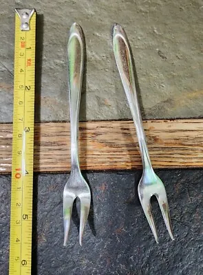 ✔lot Of 2 Vtg 1960 First Lady👵 Silverplated Pickle/ Olive Forks 🥒🫒 • $6.99