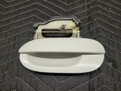 BMW E39 5-Series Rear Left Outer Door Handle 51228200667 • $49.99