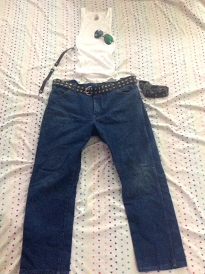 $49.99 • Buy Queen Freddie Mercury Halloween Cosplay Costume Men's 40 WRANGLER Jeans Armband