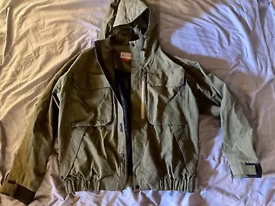 Redington Wading Jacket Olive Green Size L Fly Fishing Full Zip Hood Mesh Lined • $46