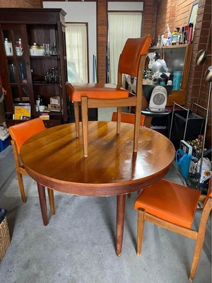 $150 • Buy Mid Century Chiswell Dining Set - Four Chairs And Round Table (expands To Oval)