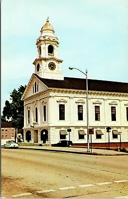 Milford MA Town Hall Street View Classic Car UNP Massachusetts Postcard 924 • $3.50