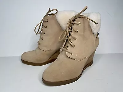 Women's Michael Kors CARRIGAN WEDGE Sheerling Fur Ankle Boots Suede Khaki 7M • $30