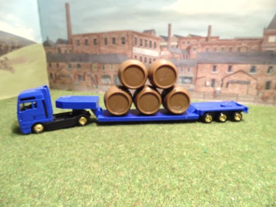 £3.99 • Buy Superb  Ho Gauge HEAVY LOW LOADER  With Barrels Load,ho But Usable Oo
