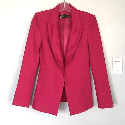 $95 • Buy Zara Women's Fuchsia Pink Tuxedo Satin Lapel Blazer Size XS