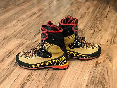 La Sportiva Nepal Cube GTX (size 42 / US 9) Mountaineering Crampon Compatible • $205