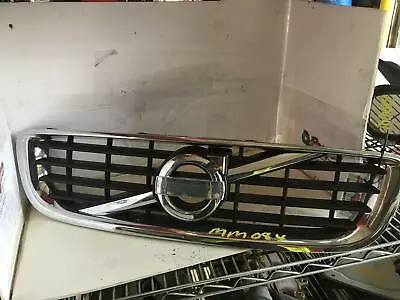 Grille VOLVO 50 SERIES 11 • $208.99