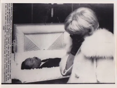 Woman Viewing Body Of MARTIN LUTHER KING Funeral 1968 Vintage CIVIL RIGHTS Photo • $551