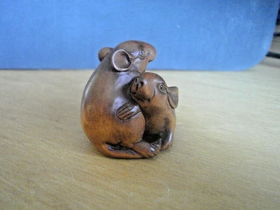 £24.99 • Buy Hand Carved Wood Netsuke Mice Pair Cuddle Up Boxwood Collectable Figure ...1