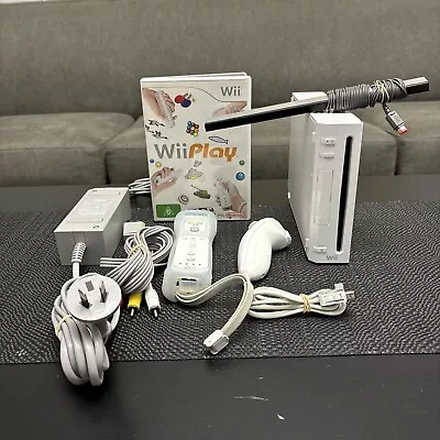 Nintendo Wii Game Console Complete With Game  • $59