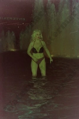 £6.92 • Buy Curvy Glamour Woman Candid Original 35mm Film Negative Gs4