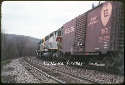 EL Erie Lackawanna Freight Action W/ Wabash Boxcar 1971 Kodak Slide • $9.95