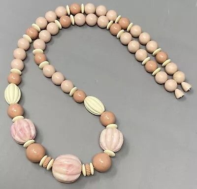 £14.76 • Buy VINTAGE Avon Burst Of Spring Pink Marbled Beaded Necklace 1988 Book Textured 28 
