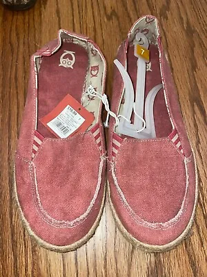 BRAND NEW Mossimo Womens Red Canvas Shoes Slip Ons Casual Sneakers Size 7 • $20