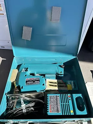 Vintage Makita 4300D Cordless Jig Saw 9.6V 2700spm No Battery With Metal Case • $69.98