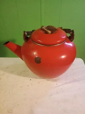 Kitchen Concepts Kettle Apple Shaped Brass Handle Bright Red Enamel  • $14.99