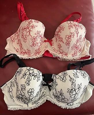 Victoria's Secret Dream Angels Lined Demi Bra Lace Lot Of 2 Size 36C Used • $24.99