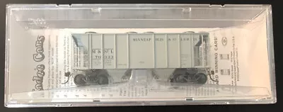 Kadee HO Minneapolis & St Louis PS-2 Covered Hopper #8318 Road #70333. NIB • $39