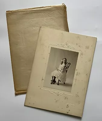 Antique Victorian / Edwardian Cabinet Card Portrait Photograph Child With Violin • £0.99