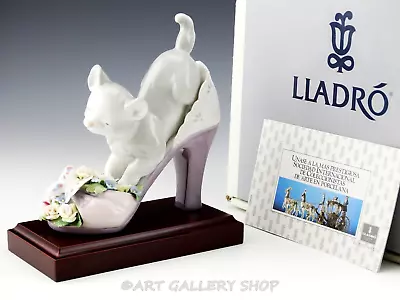 Lladro Figurine A PURR FECT FIT CAT KITTEN SHOE FLOWERS BUTTERFLY #6775 Mint Box • $161.10
