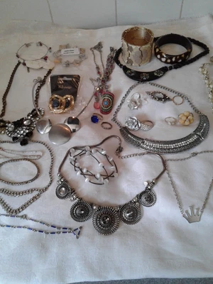 £8.99 • Buy Job Lot Of Costume Jewellery Including Vintage