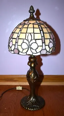 Vintage Tiffany Style Stained Glass Boudoir Night Light Table Lamp 16  Pastels • $59.95