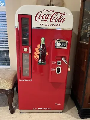 Vendo 81 Coke Machine • $4999