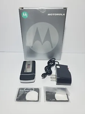 Motorola W Series W385 Cellular Gray/Silver Flip Cell Phone NIB • $15