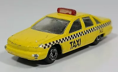 Maisto Chevy Caprice Taxi Cab 3  Diecast Scale Model 1991 1992 1993 1994-1996 • $4.99