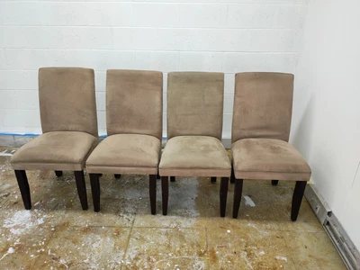 $90 • Buy 4 X Gorgeous Modern Dining Chairs. Good Condition. Pickup Carlingford.