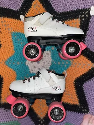 Vintage 80s/90s Pacer Rollerskates  • $28