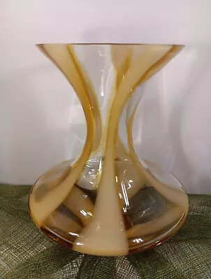 Handblown Fused Art Glàss Round Figuraĺ Wide Belly Vase • $14.25