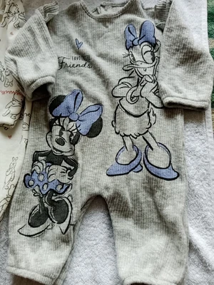 £6.85 • Buy Babies Girls Clothes Size Is 0 To 3 Months And 3 To 6 Month.
