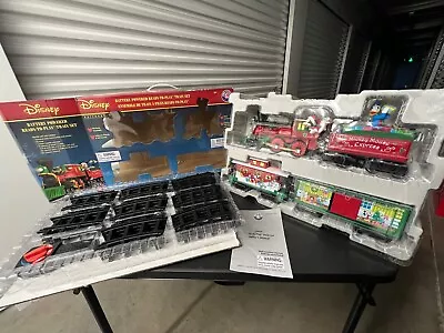 Lionel Mickey Mouse Express Disney G-Gauge Christmas Train Set 7-11773 • $130