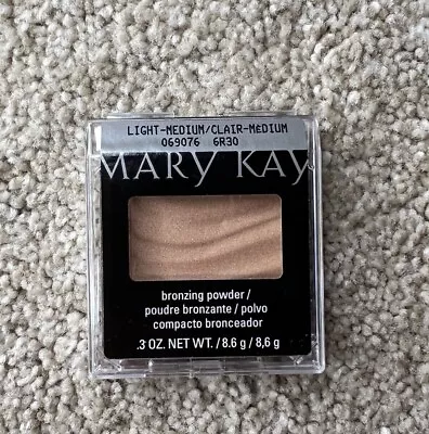 Mary Kay Bronzing Powder Light To Medium NEW IN BOX • $29.99