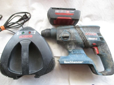 $135 • Buy BOSCH 36v Rotary Hammer Drill W/ BAT818 Battery/ Charger 11536C 3 611 J03 R10