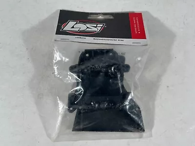 $34.99 • Buy LOSB2232 Bulkhead/Kickplate Set: Slider Team Losi 1/10