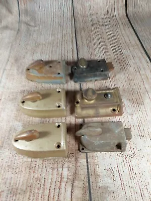 Lot Of 6 Vintage Door Latches (5 Yale And 1 Fram) • $15.99