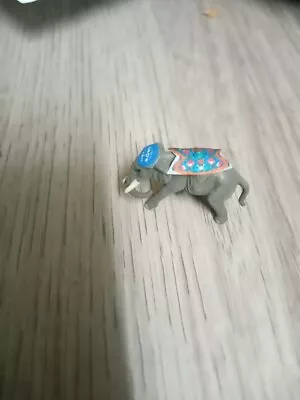 N  Scale Circus Elephants With Howdah And Head Dress • $5.99