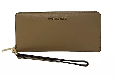 Michael Kors Jet Set Travel Large Travel Continental Wristlet Wallet Clutch  • $64.94