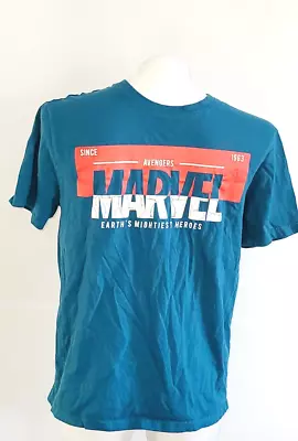 Marvel Avengers T-Shirt Size Small • $9.72