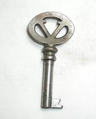 Genuine Victor/Victrola Phonograph Cabinet  V  Key Open Barrel Nickel Plated • $20