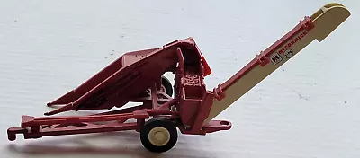 Ertl - McCormick International Harvester 1-PR Corn Picker (6 Inches Long) • $19.99