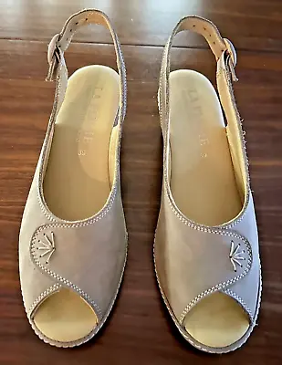 La Plume Women's Tan Suede Peep Toe Slingback Wedge Sandals Shoes Size EU 39 • $19.99