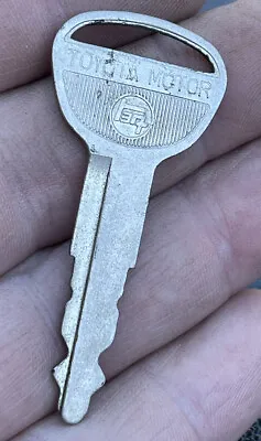 Vintage Genuine Toyota Motor Automobile Car Key 3883 • $9