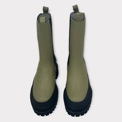 $399.99 • Buy Paloma Barcelo Carmen Platform Chelsea Boots Sz 39
